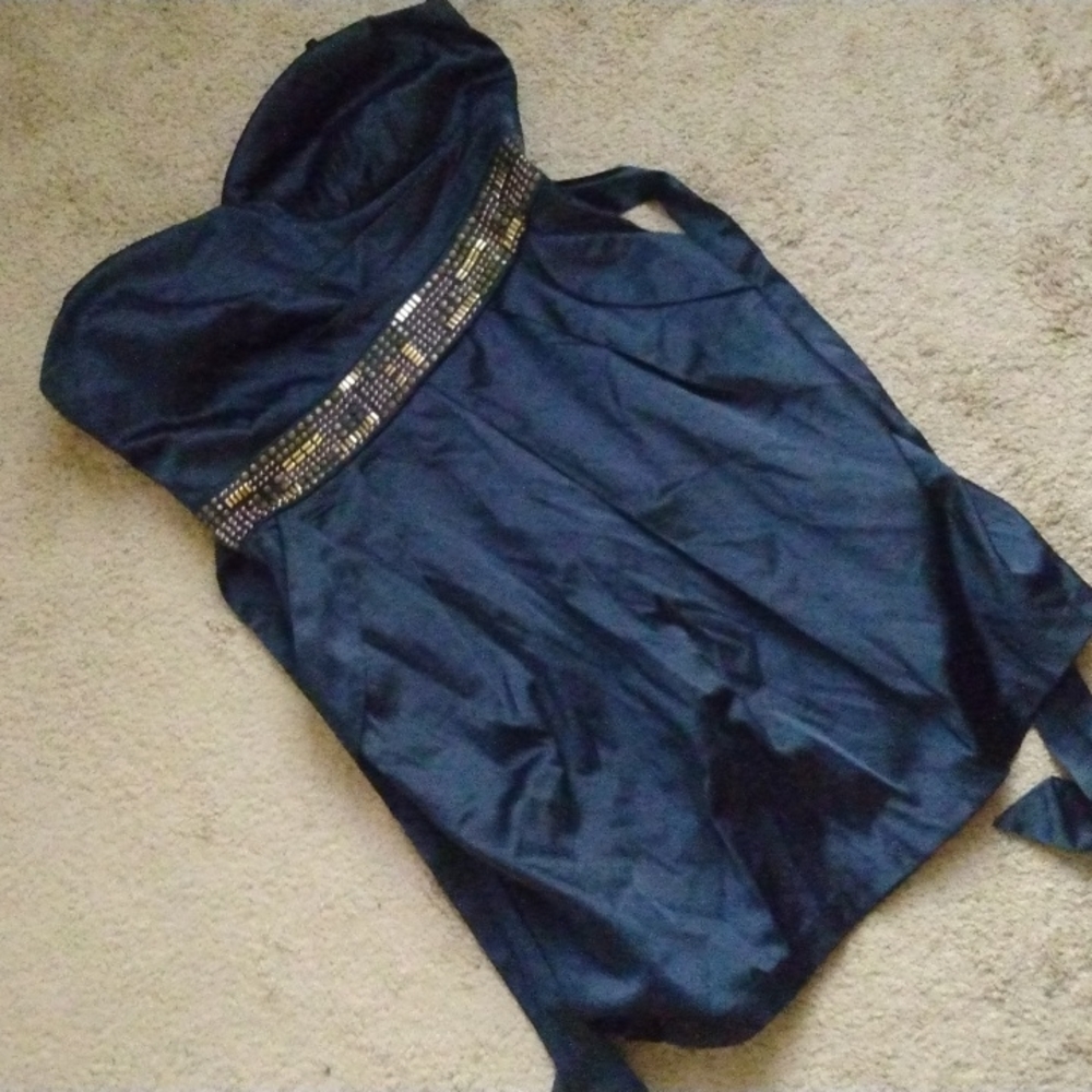 Gorgeous strapless dress w/pockets bnwt